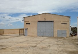 A LOUER LOCAL INDUSTR 2700 M2 TUN OUEST