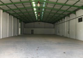A L  LOCAL 3200 EXT A 10000 M2 TUN OUEST
