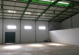 A L  LOCAL 3200 EXT A 10000 M2 TUN OUEST