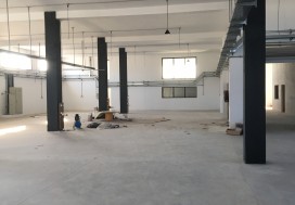 A VENDRE LOCAL NEUF 4280 M2 CHOUTRANA