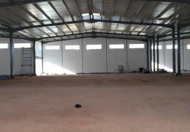A LOUER LOCAL  7540 M2 TUN OUEST