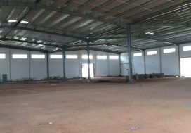 A LOUER LOCAL  7540 M2 TUN OUEST
