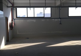 A VENDRE LOCAL NEUF 4280 M2 CHOUTRANA
