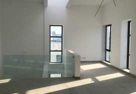 A VENDRE LOCAL NEUF 4280 M2 CHOUTRANA