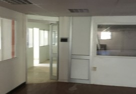 A LOCAL BUREAUX CHARGUIA 4500 M2