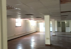 A LOCAL BUREAUX CHARGUIA 4500 M2