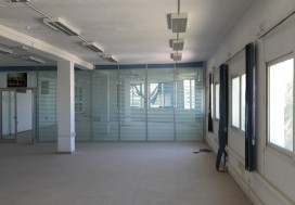 A LOCAL BUREAUX CHARGUIA 4500 M2