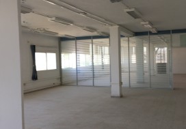 A LOCAL BUREAUX CHARGUIA 4500 M2
