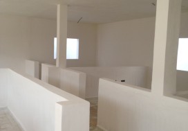 A LOUER MORNAGUIA 2400 M2 CHARPENTE