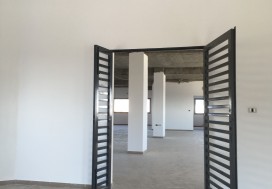 A LOUER LOCAL NEUF 2280 M2 TUN OUEST