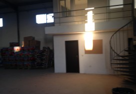 A LOUER DEPOT 3000 M2 BIE SITUE
