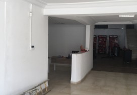 A L SH ROOM MAGASIN 400 M2 BEN AROUS