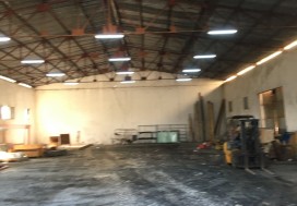 A LOUER 2 LOCAUX 1820 M2 TUN OUEST