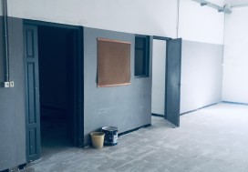 AL LOCAL 3200 M2 EN ETAGE TU SUD