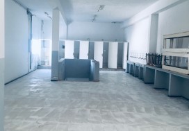 AL LOCAL 3200 M2 EN ETAGE TU SUD