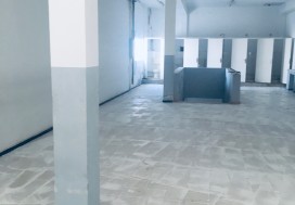 AL LOCAL 3200 M2 EN ETAGE TU SUD