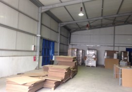A VENDRE LOCAL 657/1250 M2 TU SUD
