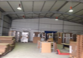 A VENDRE LOCAL 657/1250 M2 TU SUD