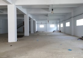 A LOUER LOCAL INDUSTR 2004 M2 TUN SUD