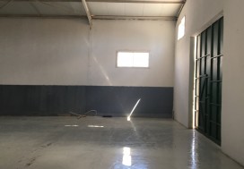 A LOUER DEPOT 2600 M2 CHARP TUN OUEST