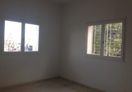 LOCAL ECOLE OU BUREAUX 2025 M2 ST GOBAIN