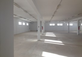 A LOUER LOCAL 1775 M2 A MEGRINE