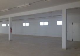 LOCAL ECOLE OU BUREAUX 2025 M2 ST GOBAIN
