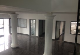 A LOUER LOCAL 1200 M2 TUNIS SUD