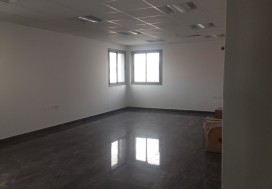A LOUER LOCAL 1200 M2 TUNIS SUD