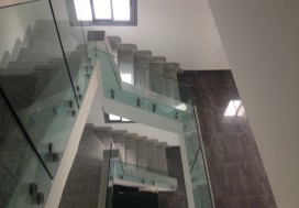 A LOUER LOCAL 1200 M2 TUNIS SUD