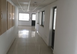 A LOUER PLATEAU BUREAUX 2000 M2 CHARGUIA