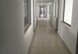 A LOUER PLATEAU BUREAUX 2000 M2 CHARGUIA