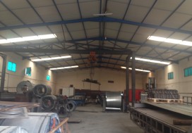 A LOUER DEPOT 1000 M2 TUN OUEST