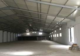 A LOUER LOCAL 2200 M2 CHARP ARIANA