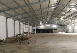 A LOUER LOCAL 2200 M2 CHARP ARIANA