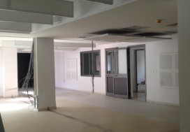 A LOUER LOCAL 4000 M2 CHARGUIA