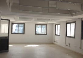 A LOUER LOCAL 4000 M2 CHARGUIA