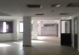 A LOUER LOCAL 4000 M2 CHARGUIA