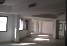A LOUER LOCAL 4000 M2 CHARGUIA