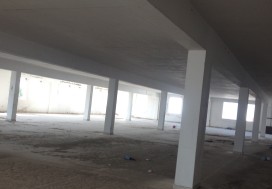 A LOUER LOCAL 3600 M2 CHARGUIA R+1