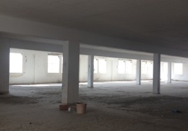 A LOUER LOCAL 3600 M2 CHARGUIA R+1