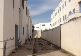 A LOUER LOCAL 3600 M2 CHARGUIA R+1