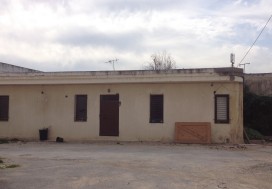 A LOUER LOCAL 3600 M2 CHARGUIA R+1