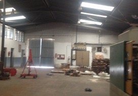 A VENDRE LOCAL INDUSTR 2200 M2 TUN SUD