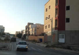 A LOUER ESPACE COMMERCIAL 800 M2 T OUEST