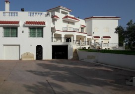 AA VENDRE VILLA DE MAITRE TUNIS OUEST