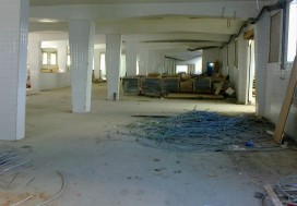 A LOUER LOCAL 3200 M2 K SAID