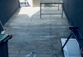 A VENDRE LOCAL 575 M2 3 NIV SOUKRA