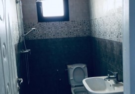 A VENDRE LOCAL 575 M2 3 NIV SOUKRA