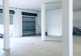 A LOUER LOCAL COMMERCIAL 716 M2 MNIHLA